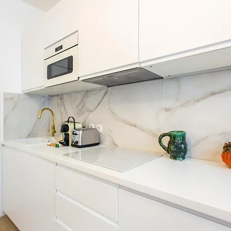 Amazing 1bdr - Bon Marche Apartmán